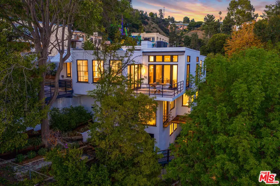 9314 Lloydcrest Drive, Los Angeles, CA 90210 - #3
