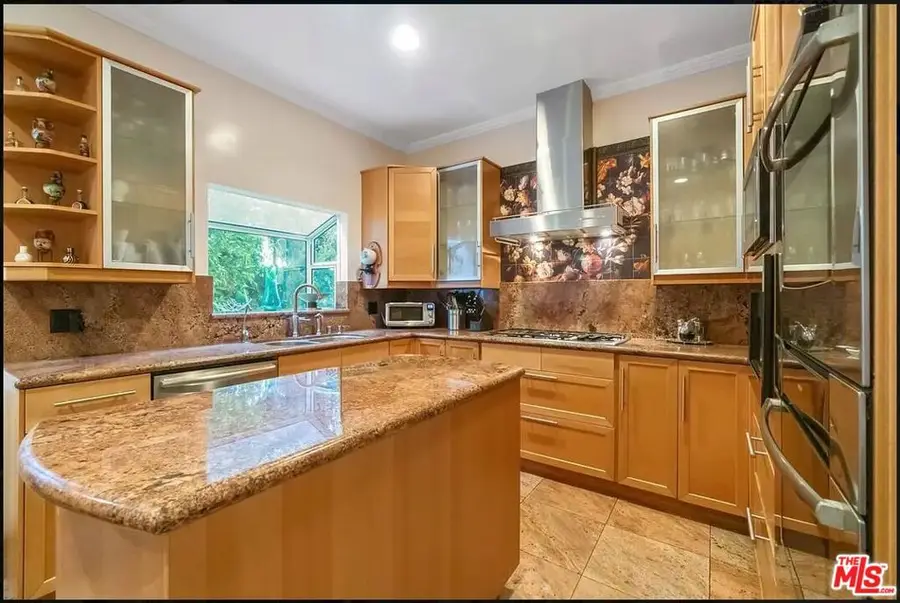 7601 Hollywood Boulevard, Los Angeles, CA 90046 - #3