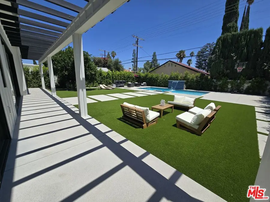 5012 Enfield Avenue, Encino, CA 91316 - #2