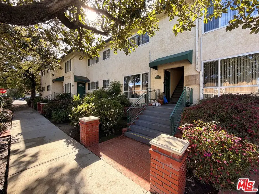 13535 Moorpark Street, Sherman Oaks, CA 91423 - #3
