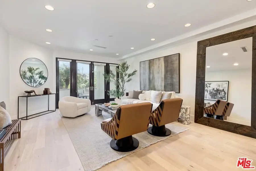 11715 Chenault Street #102, Los Angeles, CA 90049 - #3