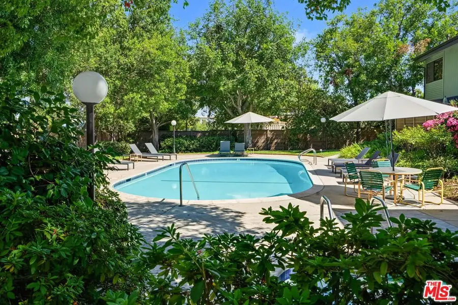 484 Rosemont Avenue, Pasadena, CA 91103 - #2