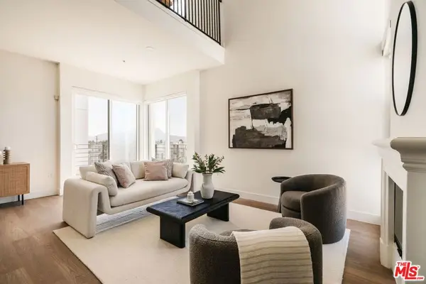 11011 Huston Street #410, North Hollywood, CA 91601