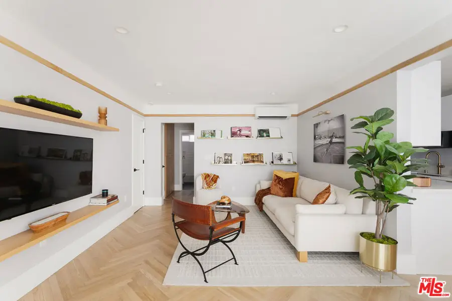 536 N Orlando Avenue #2, Los Angeles, CA 90048 - #2