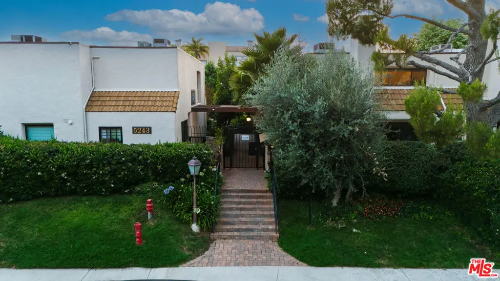 5243 Yarmouth Avenue #31, Encino, CA 91316 - #1