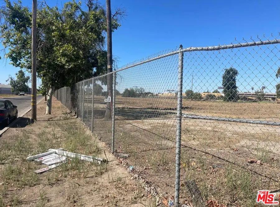 2328 S Cherry, Fresno, CA 93706 - #2