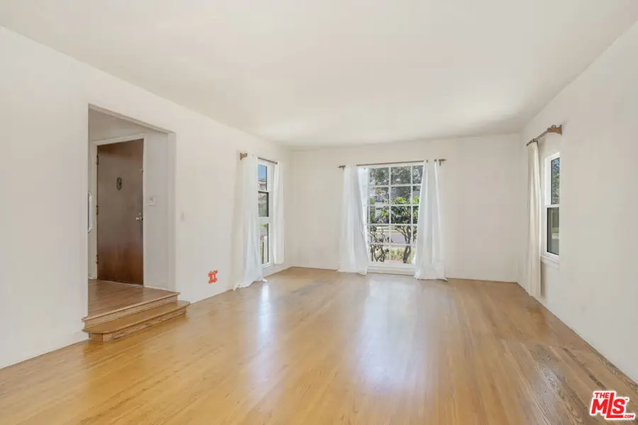 10614 Cushdon Avenue, Los Angeles, CA 90064 - #3
