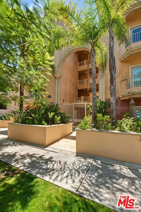 1511 Camden Avenue #103, Los Angeles, CA 90025 - #3