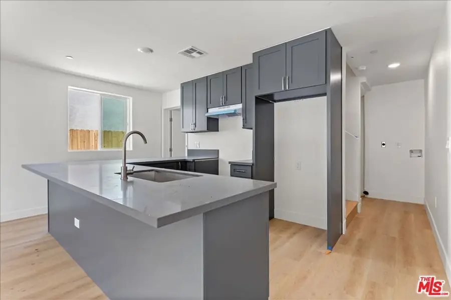 791 E 41st Street, Los Angeles, CA 90011 - #3