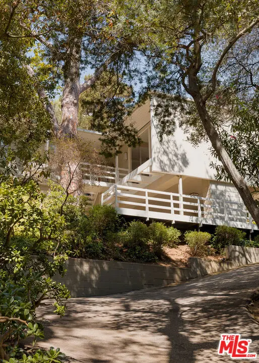 2275 Bowmont Drive, Los Angeles, CA 90210 - #3