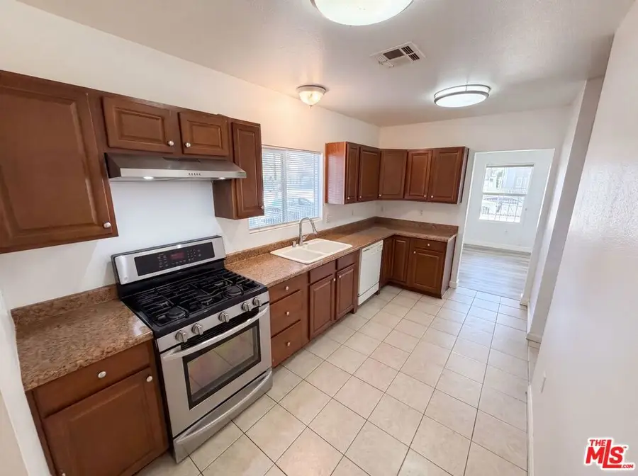 191 E Marker Street, Long Beach, CA 90805 - #2