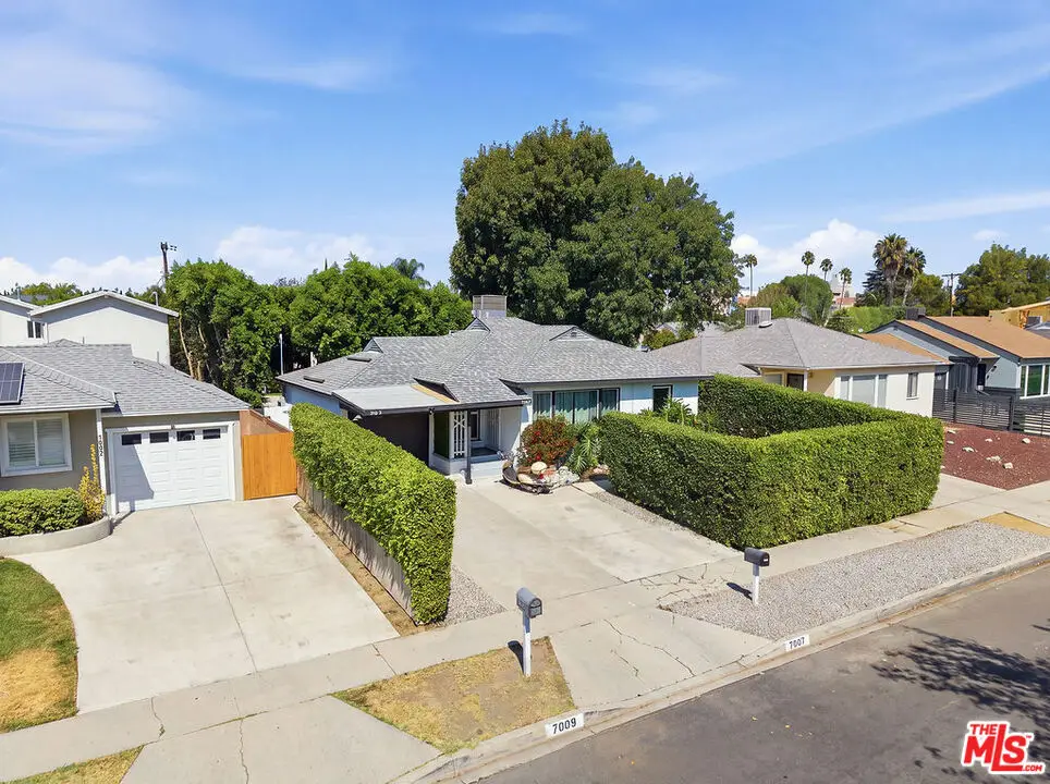 7007 Claire Avenue, Reseda, CA 91335 - #1