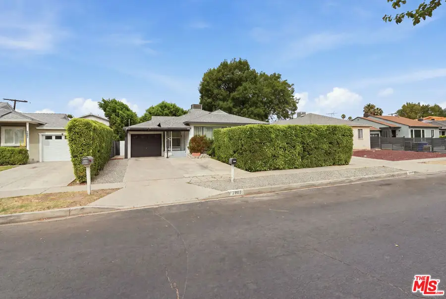 7007 Claire Avenue, Reseda, CA 91335 - #3