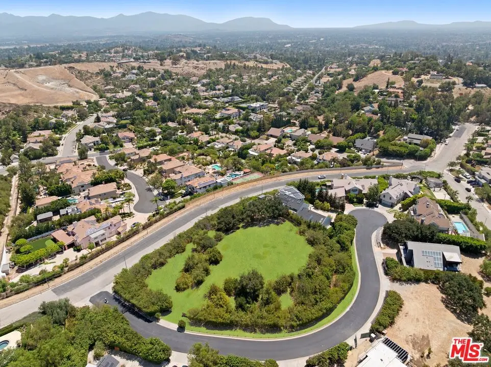 18160 Knoll Hill, Granada Hills, CA 91344 - #1