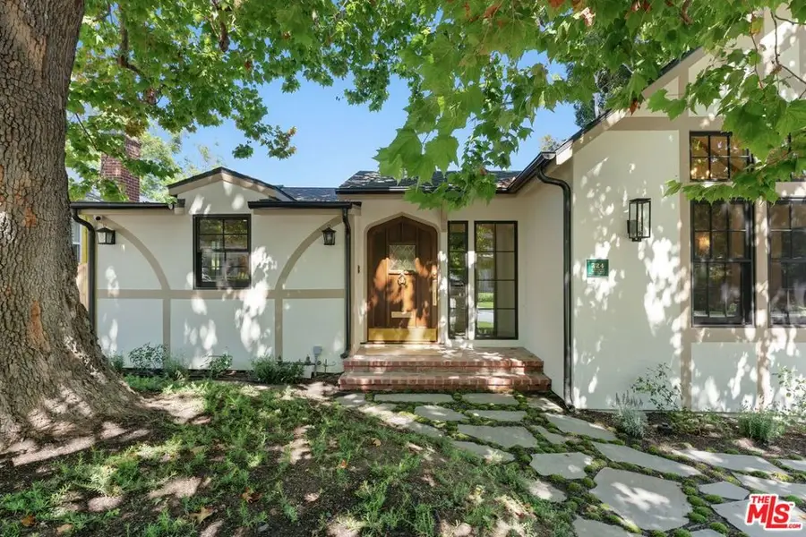 224 N Bowling Green Way, Los Angeles, CA 90049 - #2