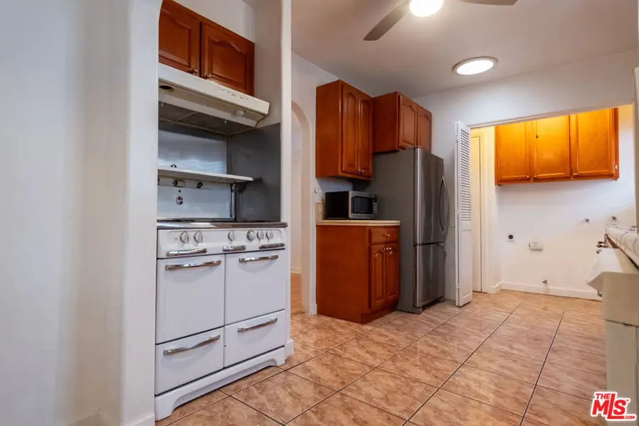 8714 S Wilton Place, Los Angeles, CA 90047 - #3