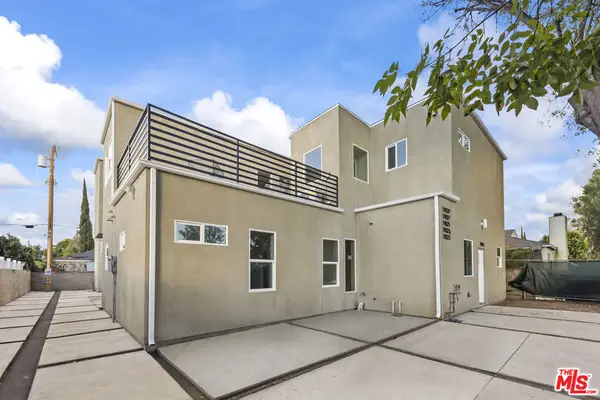 19025 Bassett Street, Los Angeles, CA 91335