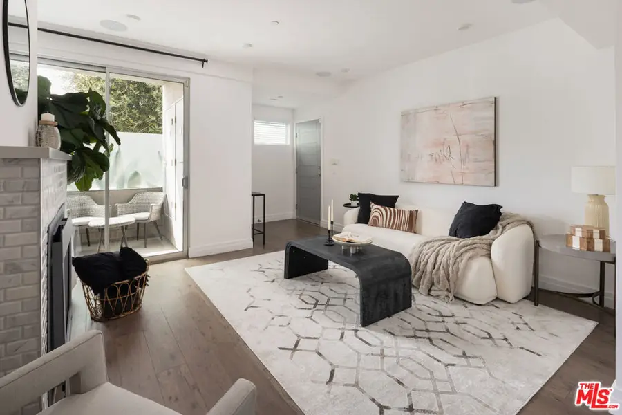 11979 Walnut Lane #1, Los Angeles, CA 90025 - #2