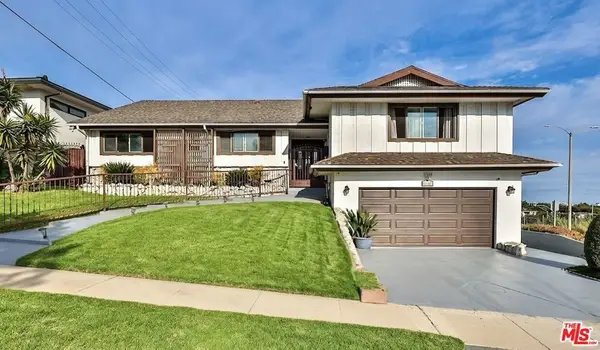 5720 S Chariton Avenue, Los Angeles, CA 90056