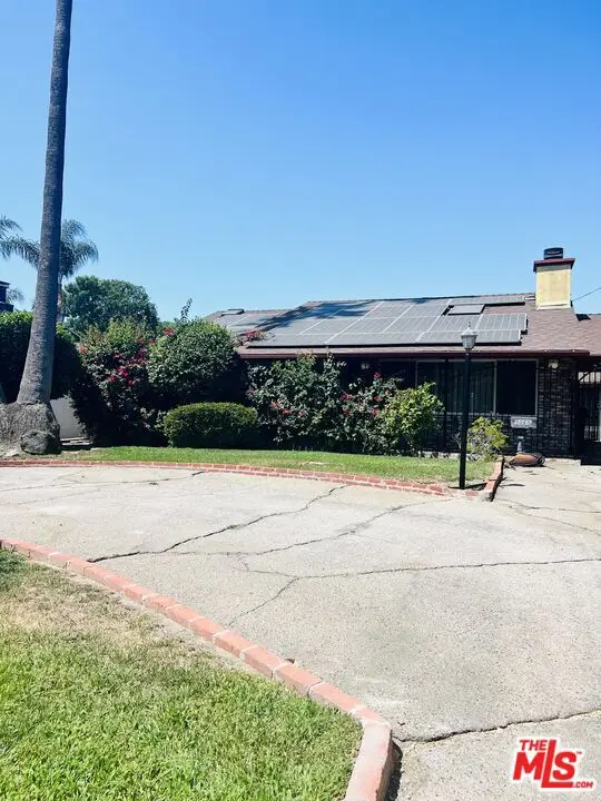 5065 Goodland Avenue, Valley Village, CA 91607 - #2