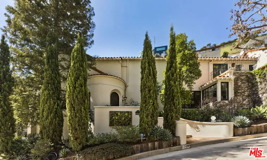 1701 Queens Court, Los Angeles, CA 90069 - #1
