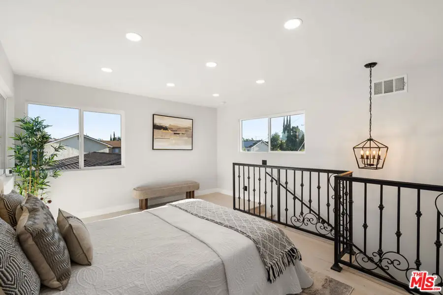 10425 Jordan Avenue, Chatsworth, CA 91311 - #3