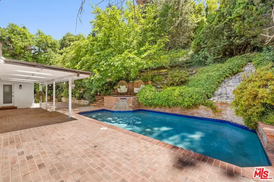 15810 Castlewoods Drive, Sherman Oaks, CA 91403 - #2