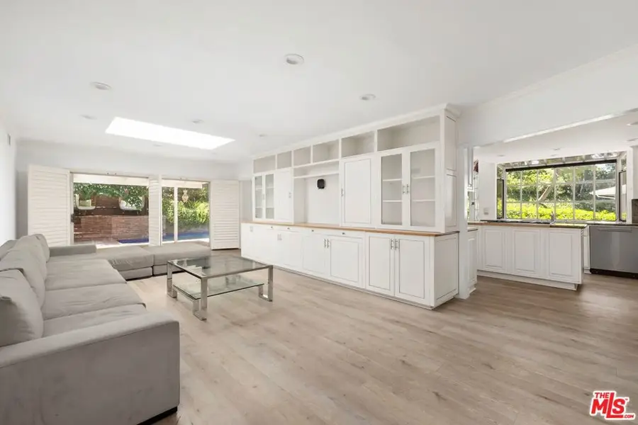 15810 Castlewoods Drive, Sherman Oaks, CA 91403 - #3