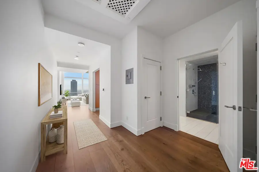 900 W Olympic Boulevard #32I, Los Angeles, CA 90015 - #3