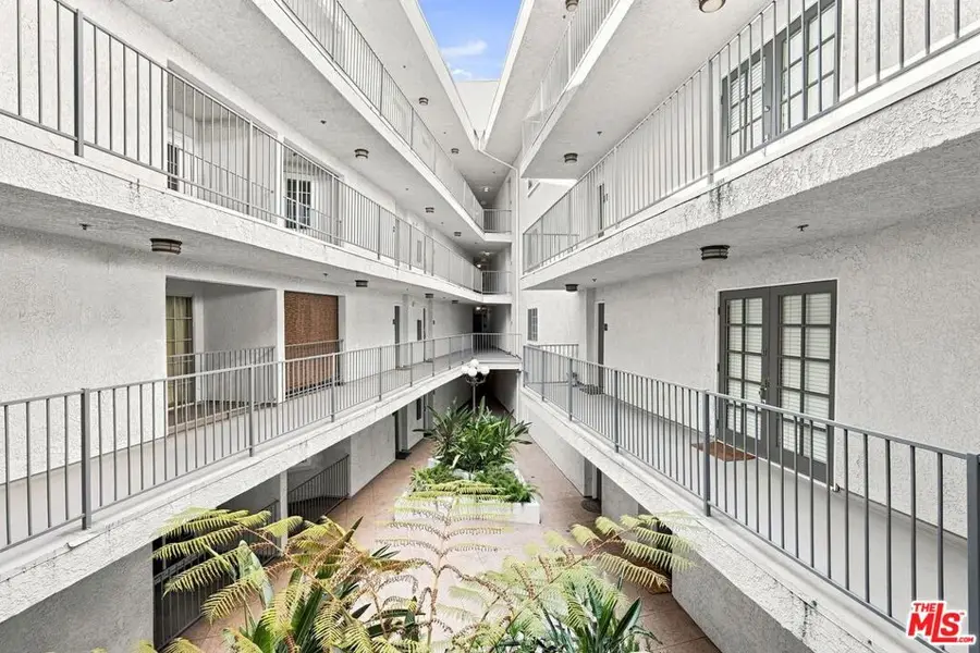 4401 Sepulveda Boulevard #202, Sherman Oaks, CA 91403 - #2