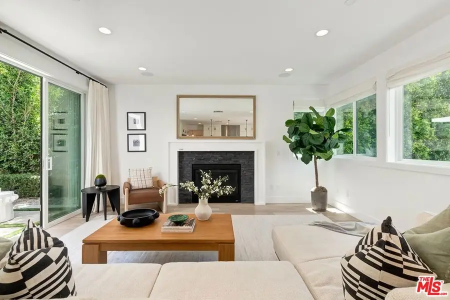 3641 Barry Avenue, Los Angeles, CA 90066 - #2