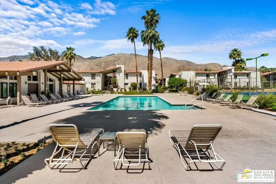 1050 E Ramon Road #15, Palm Springs, CA 92264 - #2