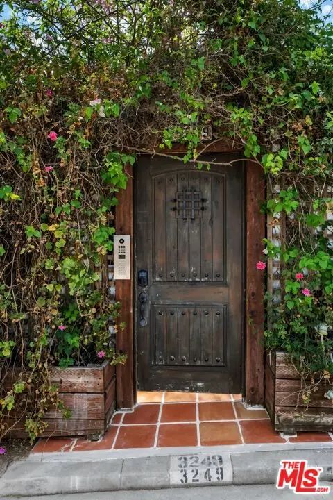3249 Bennett Drive, Los Angeles, CA 90068 - #3