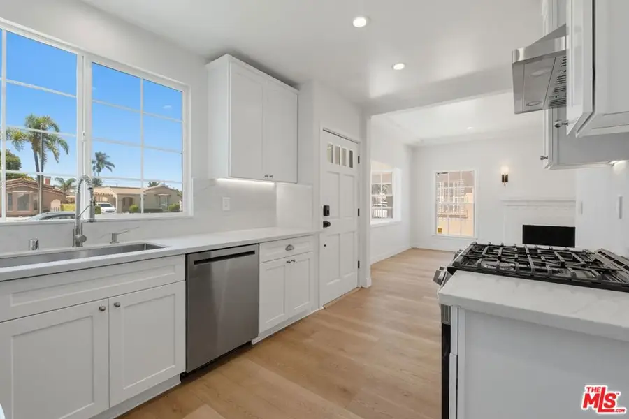 9470 Harvard Boulevard, Los Angeles, CA 90047 - #3
