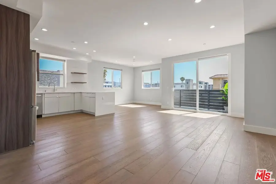 935 N Hudson Avenue #401, Los Angeles, CA 90038 - #2