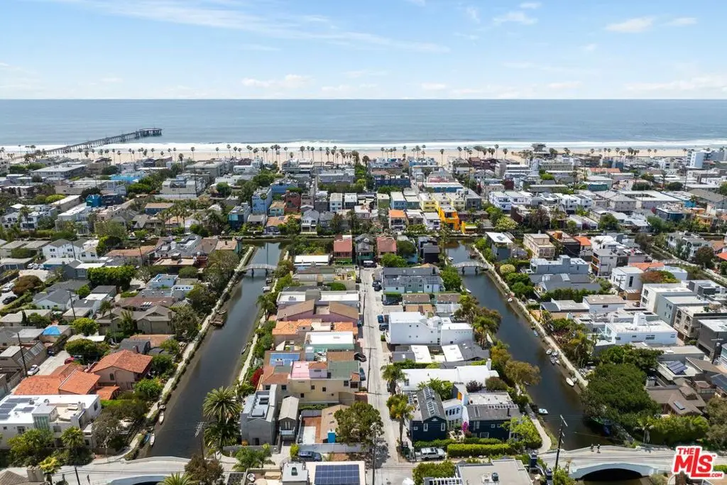 2615 Beach Avenue, Venice, CA 90291 - #1