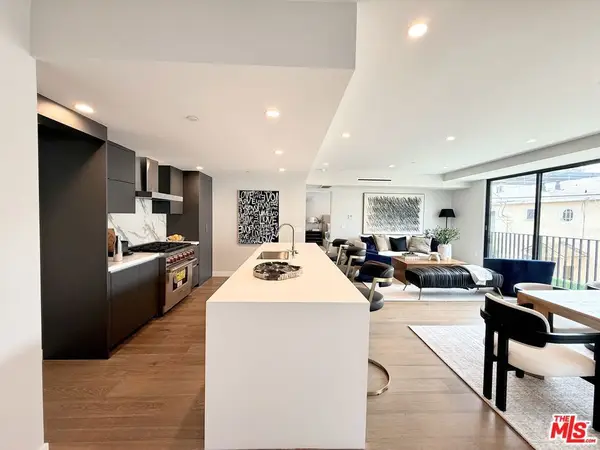 1017 N Croft Avenue #203, Los Angeles, CA 90069