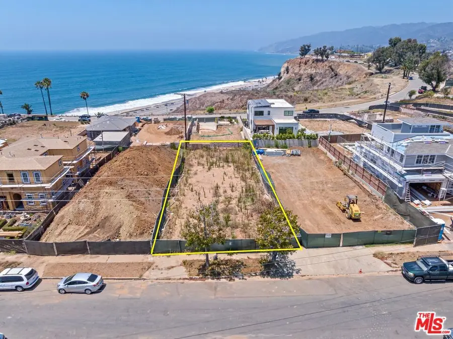 15234 Friends Street, Pacific Palisades, CA 90272 - #3