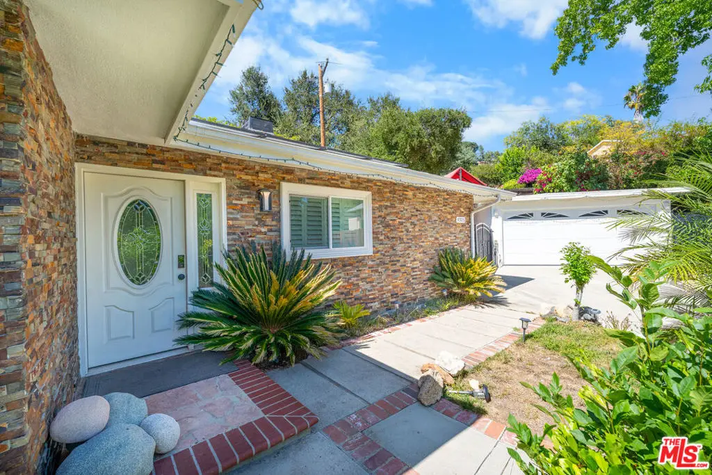 4923 Burgoyne Lane, La Canada Flintridge, CA 91011 - #1