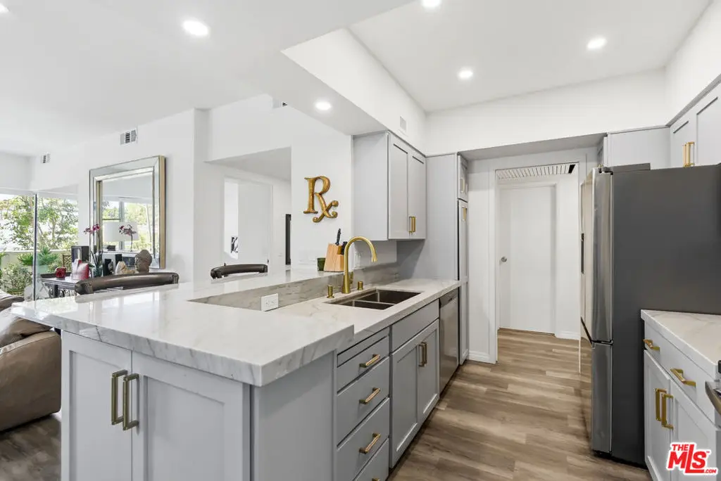7135 Hollywood Boulevard #206, Los Angeles, CA 90046 - #1