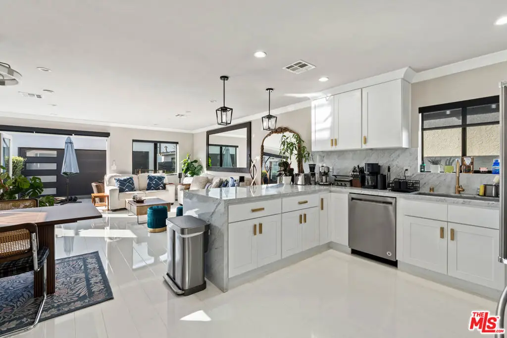 801 Howard Street, Los Angeles, CA 90292 - #1