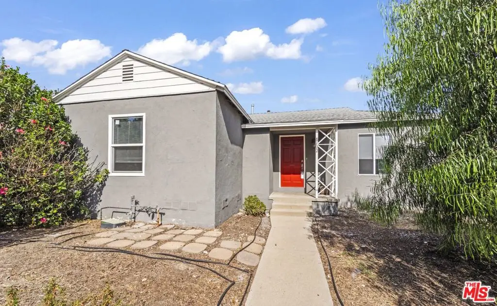 8102 Norwich Avenue, Panorama City, CA 91402 - #1