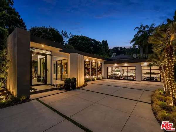 1049 Loma Vista Drive, Beverly Hills, CA 90210