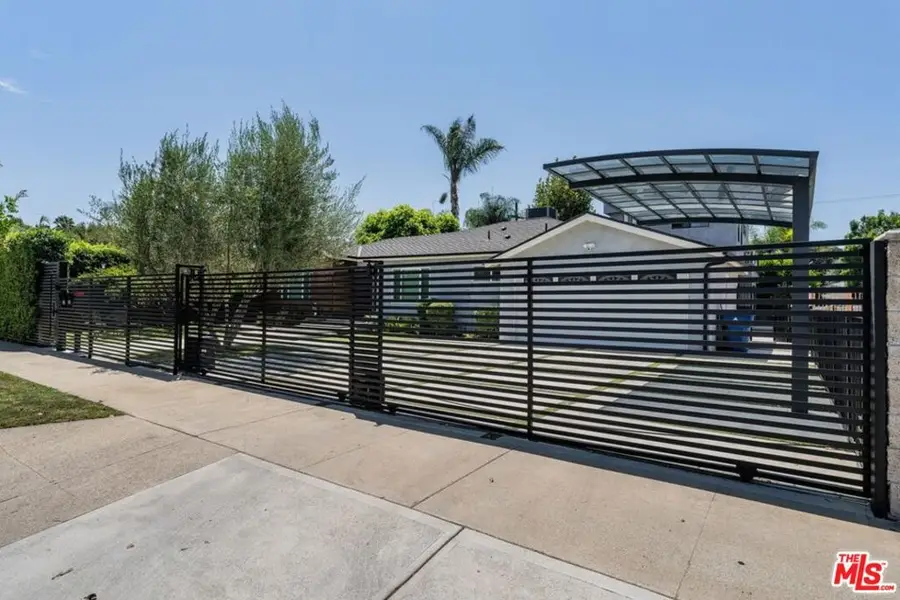 5509 Woodman Avenue, Van Nuys, CA 91401 - #2