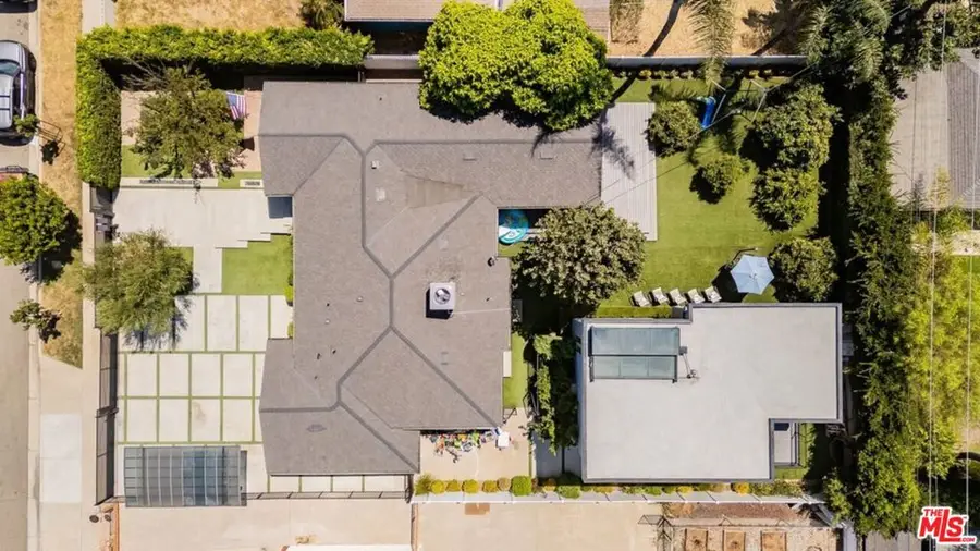 5509 Woodman Avenue, Van Nuys, CA 91401 - #3