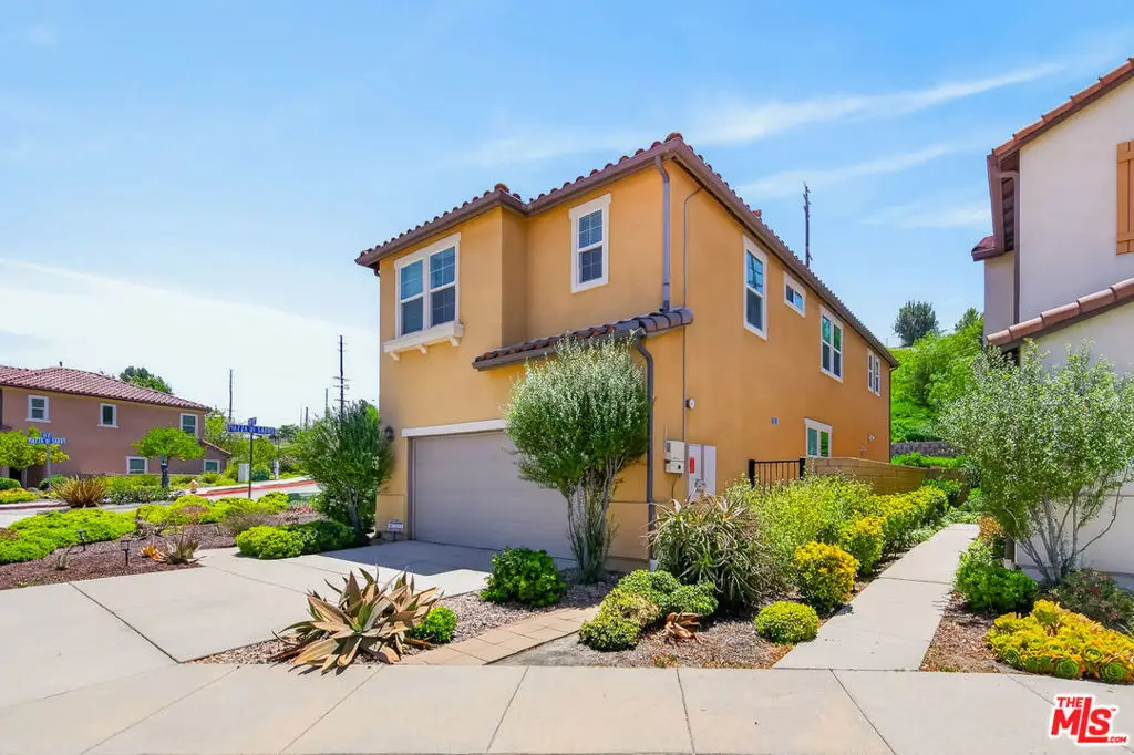 19860 Via Ott, Santa Clarita, CA 91321 - #1