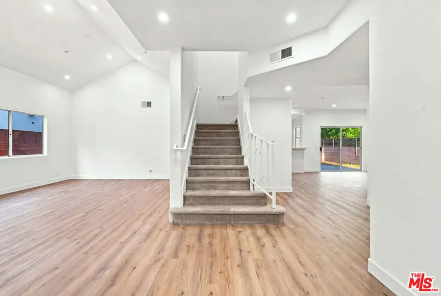 9400 Aqueduct Avenue, North Hills, CA 91343 - #3