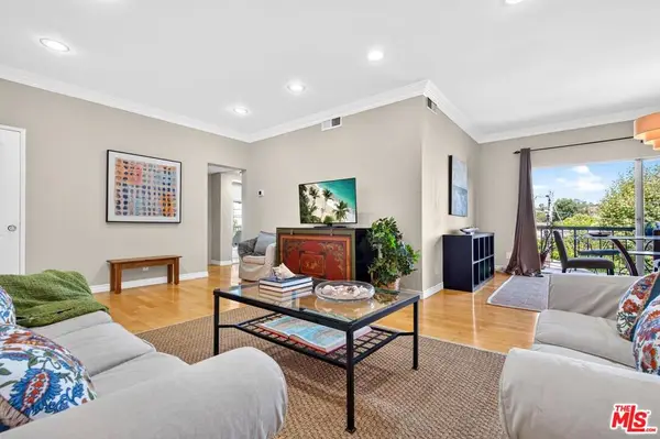 612 S Barrington Avenue #417, Los Angeles, CA 90049
