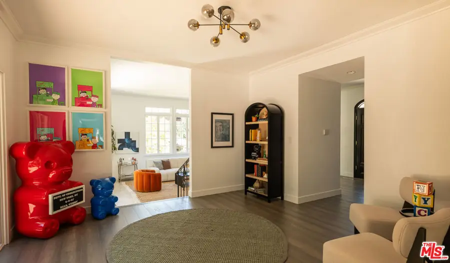 3891 Sepulveda Boulevard, Sherman Oaks, CA 91403 - #3