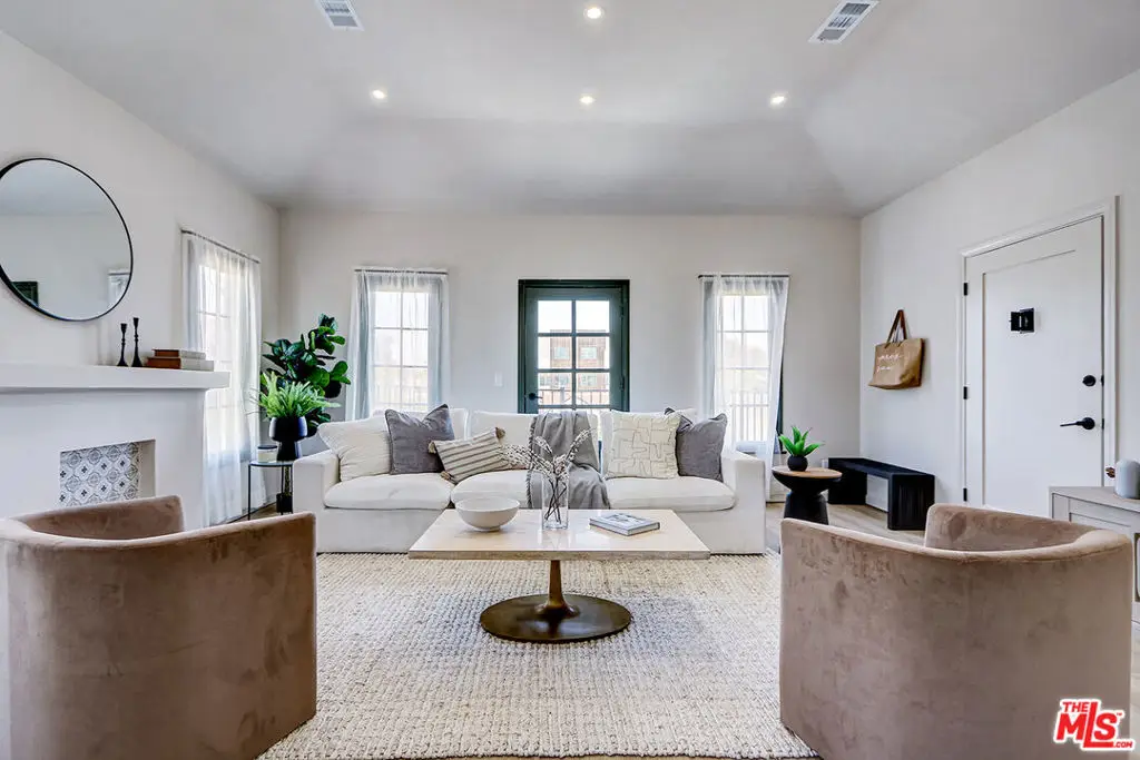1801 1/2 S Sycamore Avenue, Los Angeles, CA 90019 - #1